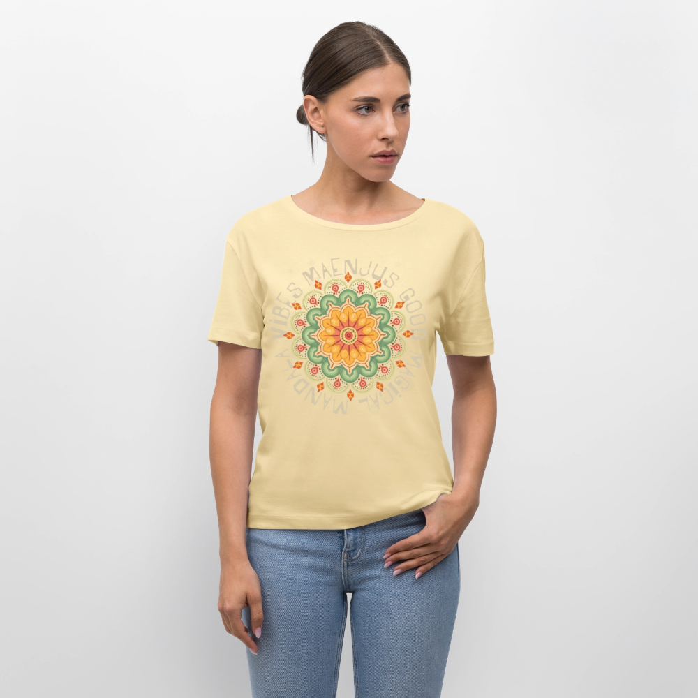 Rundhals Frauen Bio-T-Shirt mit Mandala Vibes PRINT - Creme