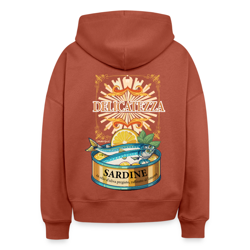 Boxy Frauen Bio Hoodie mit DELIKATEZZA SARDINE PRINT Vorder- und RÜCKSEITE - Terrakotta