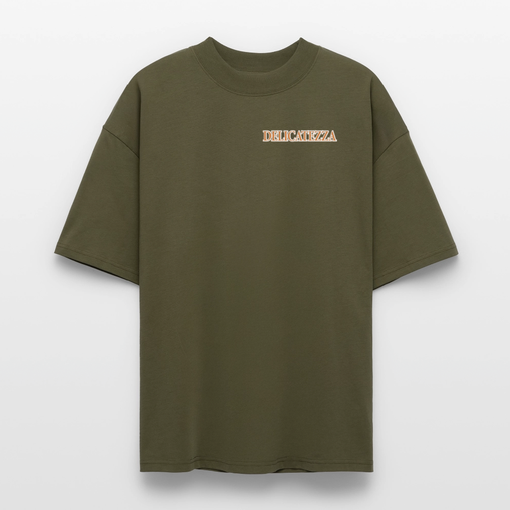 Oversized Unisex T-Shirt mit DELICATEZZA SARDINE PRINT Vorder- und Rückseite - Khaki