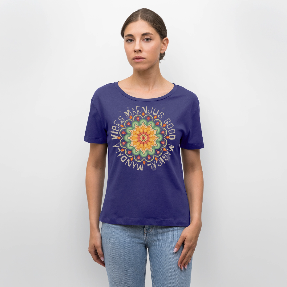 Rundhals Frauen Bio-T-Shirt mit Mandala Vibes PRINT - Dämmerung
