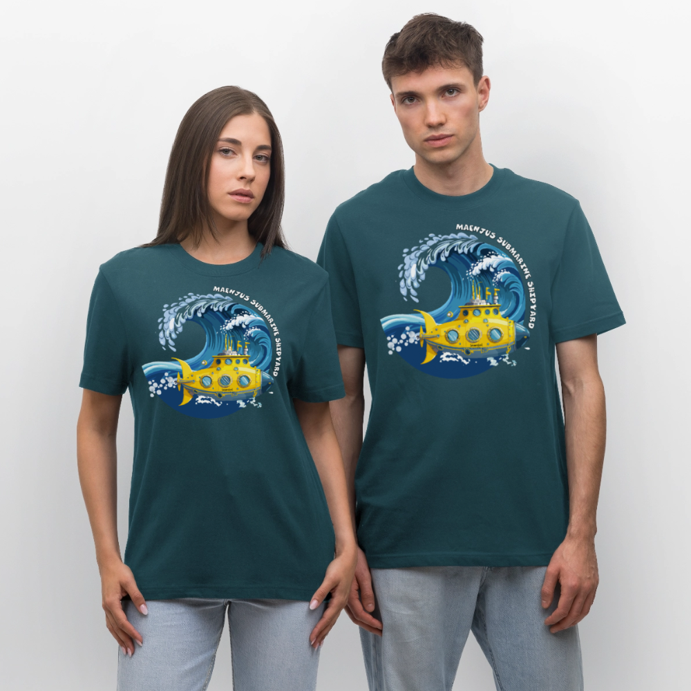 Unisex Bio-T-Shirt mit MAENJUS SUBMARINE SHIPYARD PRINT Vorderseite - Dunkles Petrol
