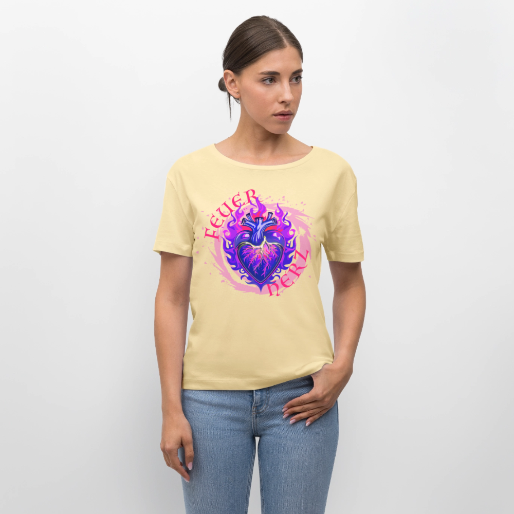 Frauen T-Shirt mit FEUERHERZ LILA PRINT - Creme